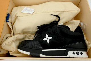 Scarpe Louis Vuitton nere e bianche