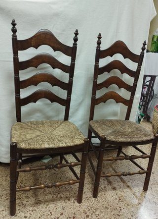Sillas de madera antiguas