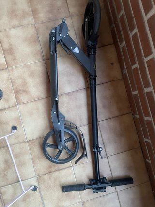 Patinete Homcom Urbano Negro