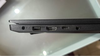 Portátil Lenovo V15 G4 IAH