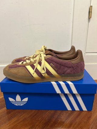 Adidas Gazelle Indoor Beige/Morado Talla 44