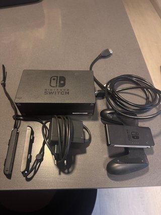 Nintendo Switch + Accesorios + Juego