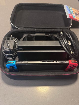 Nintendo Switch + Accesorios + Juego
