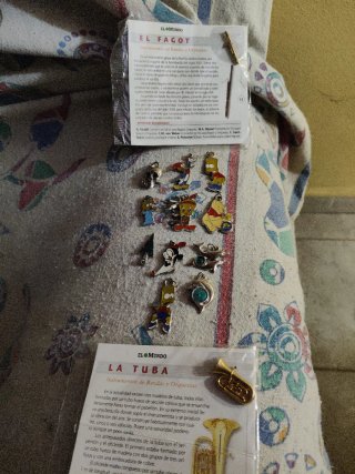 Colección Pins y Llaveros Instrumentos Musicales