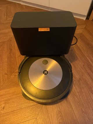 Roomba j7 con base de vaciado automático