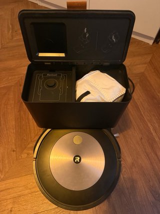 Roomba j7 con base de vaciado automático