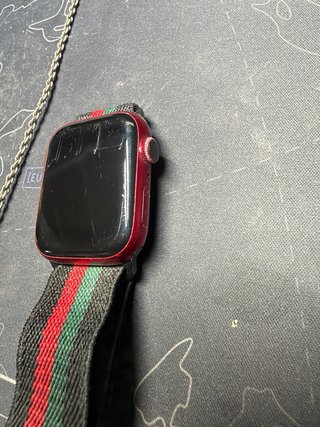 Apple Watch Series 7 (PRODUCT)RED de 45mm.