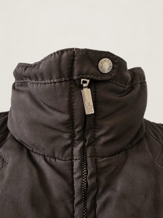 Cappotto lungo Moncler donna nero collo alto zip