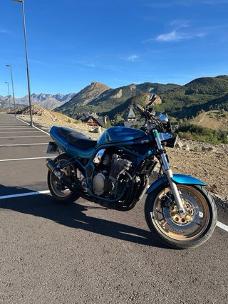 Suzuki Bandit Azul/Dorado Naked
