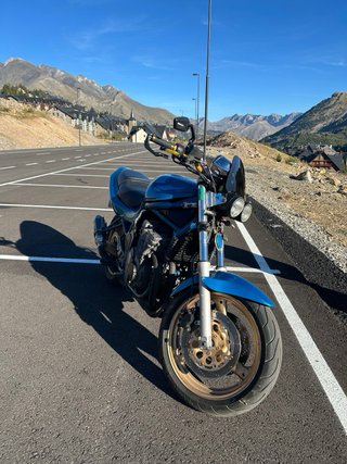 Suzuki Bandit Azul/Dorado Naked
