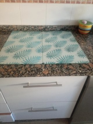 Cubre vitrocerámica con diseño de hojas