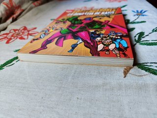 Poderosos Vengadores 8. Dinastía Kang. Marvel Gold