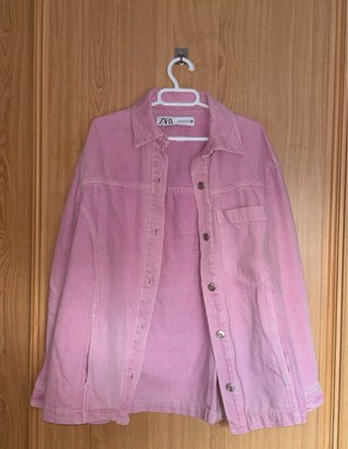 Cazadora vaquera Zara rosa Talla M