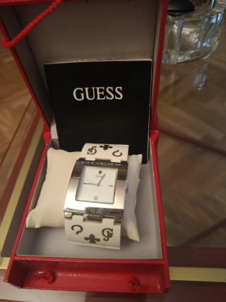 Reloj de mujer Guess Blanco y Plateado