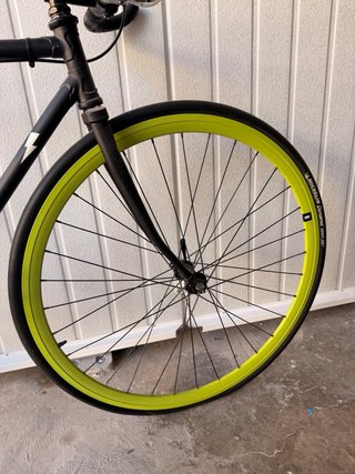 Bicicleta Fixie Negra Ruedas Verdes