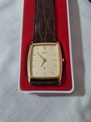 Reloj Citizen Quartz Vintage Dorado