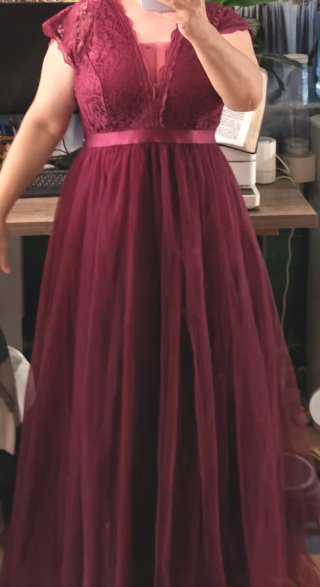 Vestido de fiesta granate con encaje
