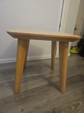 Mesa auxiliar madera Ikea