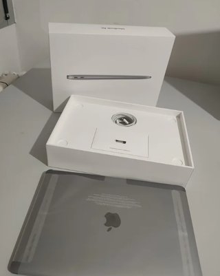 MacBook Air 2019 - Con Accesorios Originales