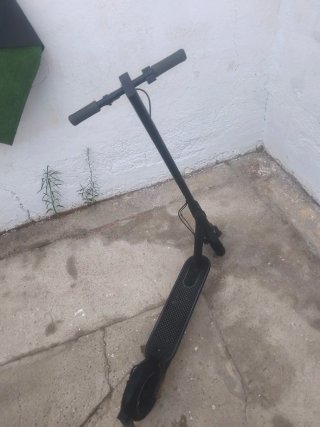 Patinete eléctrico Xiaomi esencial