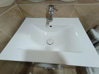 Mueble baño con lavabo y desagüe click