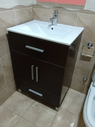 Mueble baño con lavabo y desagüe click