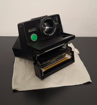Polaroid Land - Camera 3000 - Año 1977.
