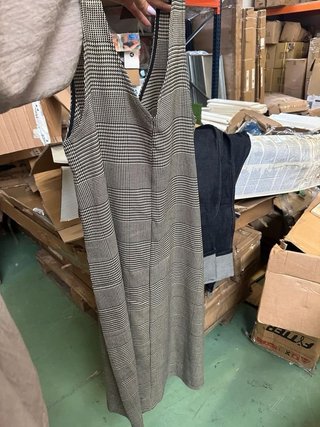 LOTE ROPA NUEVA ITALIANA DE CALIDAD