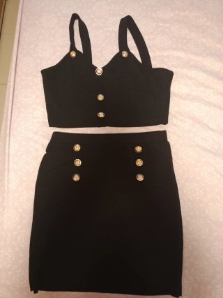 Conjunto Top y Falda Negro Botones Dorados