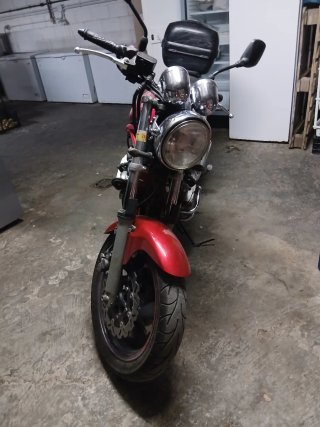 Yamaha 600 Naked Roja 2000