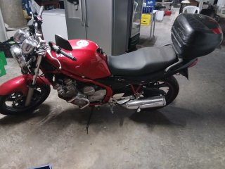 Yamaha 600 Naked Roja 2000