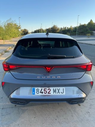 CUPRA Leon 2025