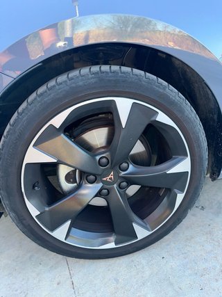 CUPRA Leon 2025