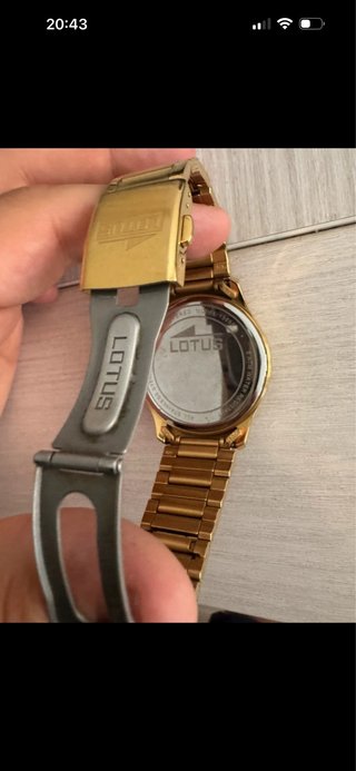 Relojes G-Shock y Lotus