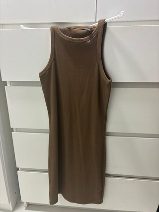 Vestido verde oliva con cremallera