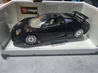 Burago Bugatti EB 110 (1991) Scala 1:18