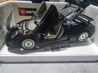 Burago Bugatti EB 110 (1991) Scala 1:18