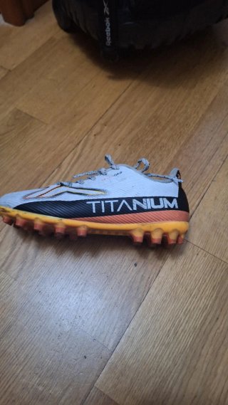 Botas de fútbol niño Talla 34