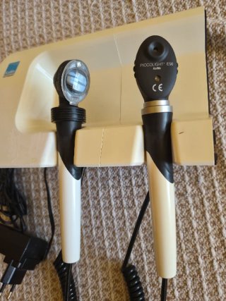 Otoscopio Otorrinolaringoscopio KaWe con base