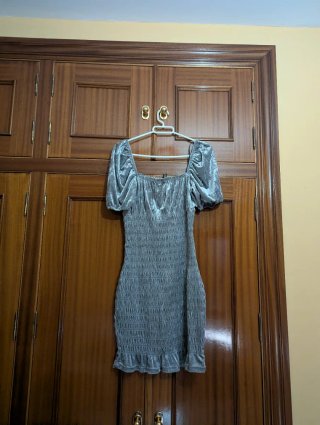 Vestido plateado fiesta