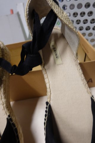 Alpargatas Corina Negras Talla 39 Nuevas