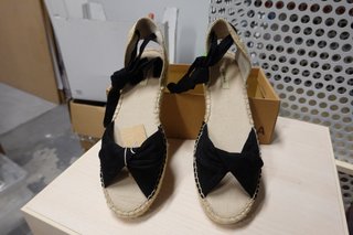 Alpargatas Corina Negras Talla 39 Nuevas