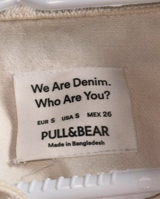 Cazadora vaquera crema Talla S Pull&Bear