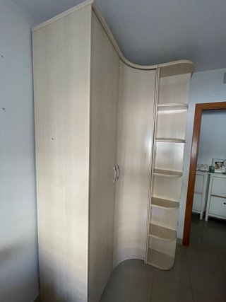Armario esquinero curvo haya