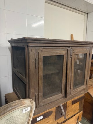 Alacena antigua madera y cristal