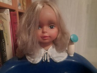 Muñeca para peinar