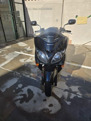 Honda Forza 250 Maxi Scooter Negra