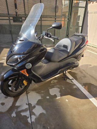 Honda Forza 250 Maxi Scooter Negra