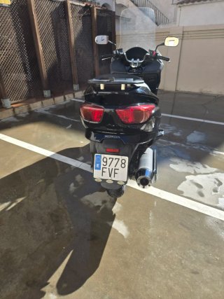 Honda Forza 250 Maxi Scooter Negra