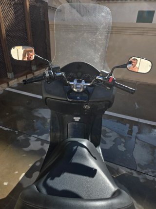 Honda Forza 250 Maxi Scooter Negra
